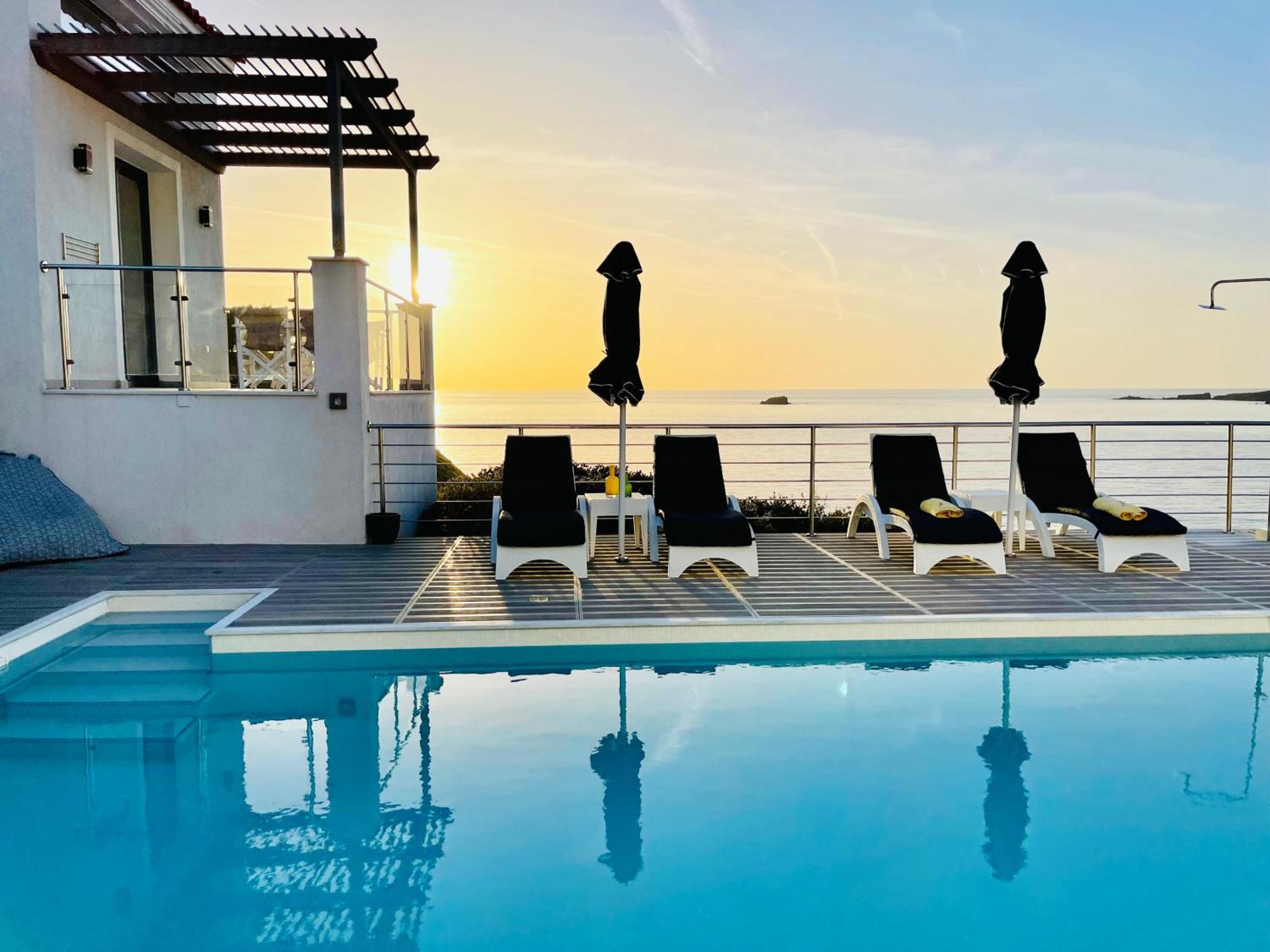 Eleia Seafront Rooms & Villas Petra  Esterno foto