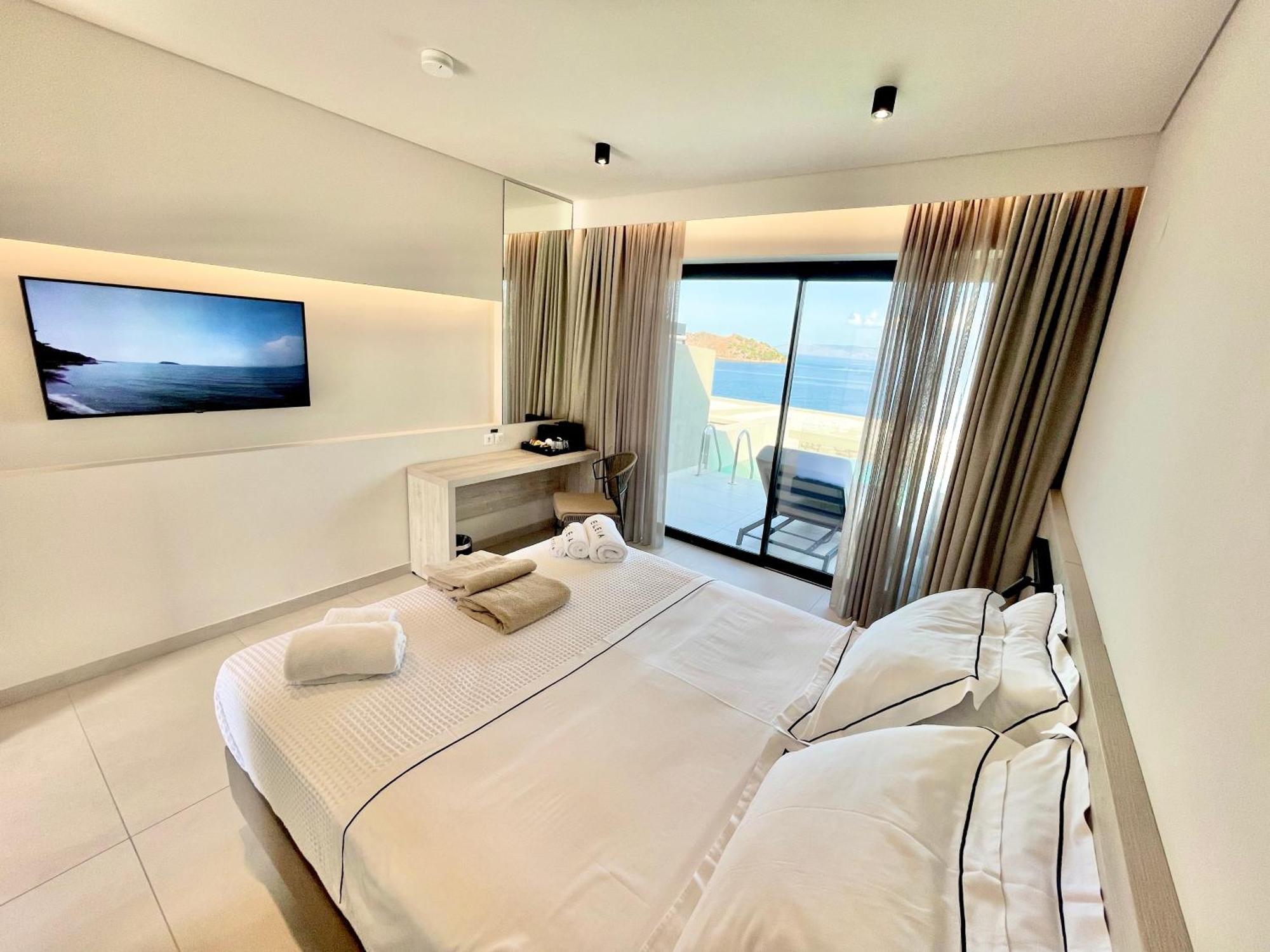 Eleia Seafront Rooms & Villas Petra  Esterno foto
