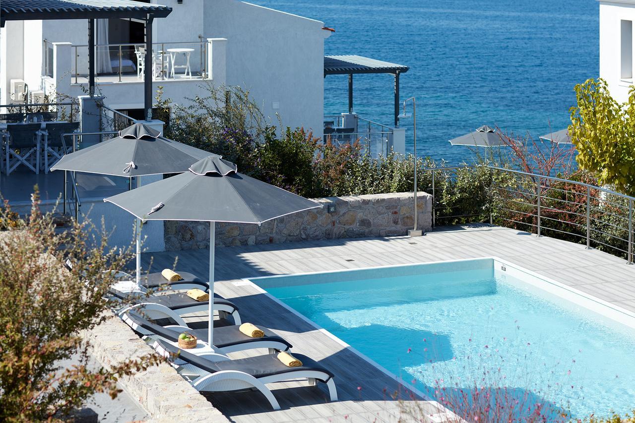 Eleia Seafront Rooms & Villas Petra  Esterno foto