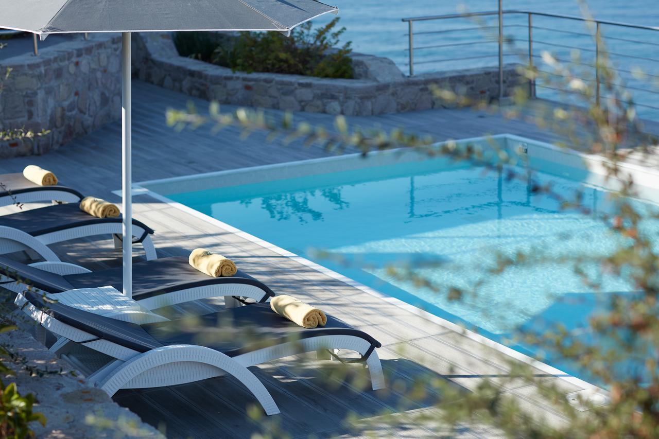 Eleia Seafront Rooms & Villas Petra  Esterno foto