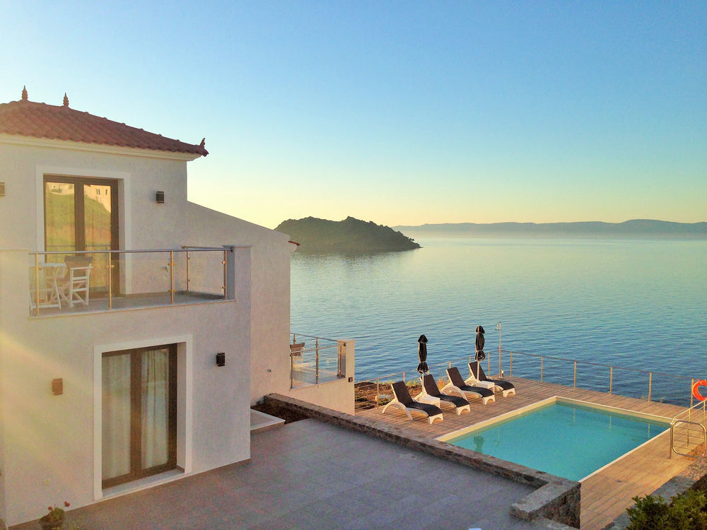Eleia Seafront Rooms & Villas Petra  Esterno foto