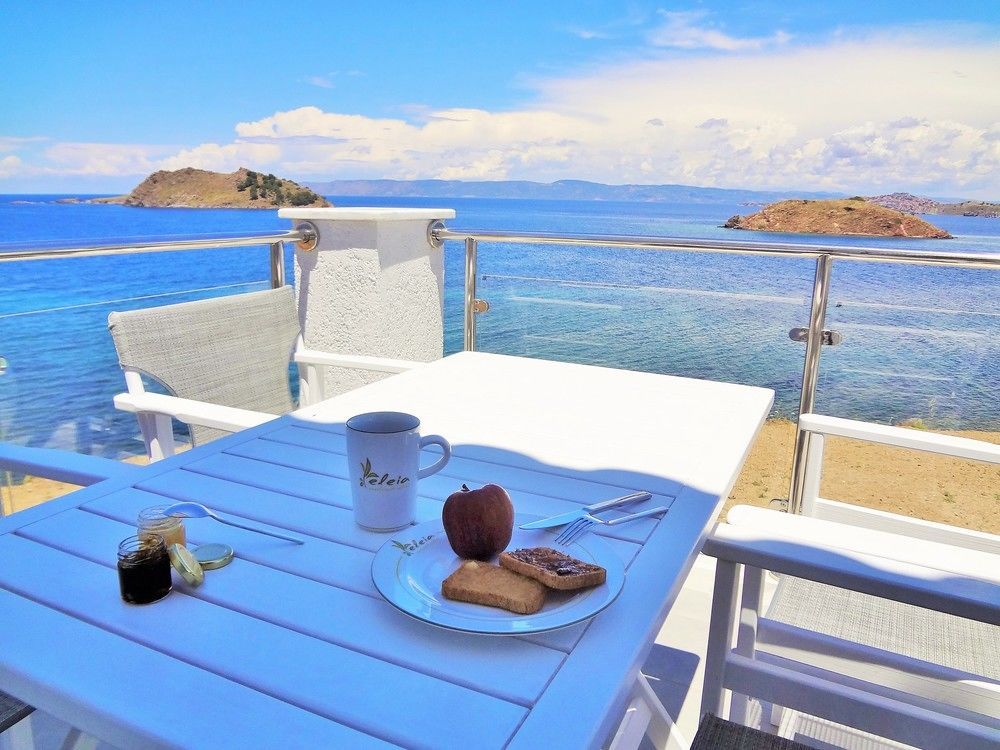 Eleia Seafront Rooms & Villas Petra  Esterno foto