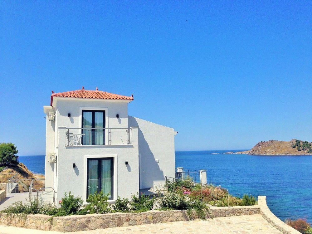 Eleia Seafront Rooms & Villas Petra  Esterno foto