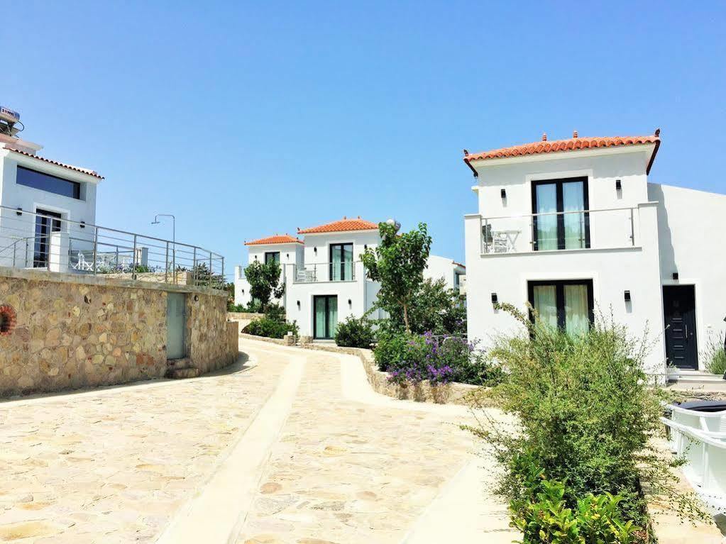 Eleia Seafront Rooms & Villas Petra  Esterno foto