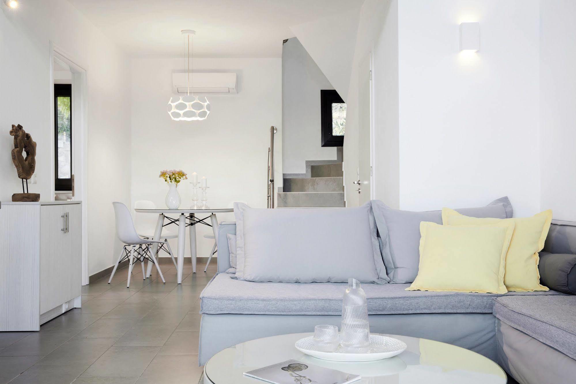 Eleia Seafront Rooms & Villas Petra  Esterno foto