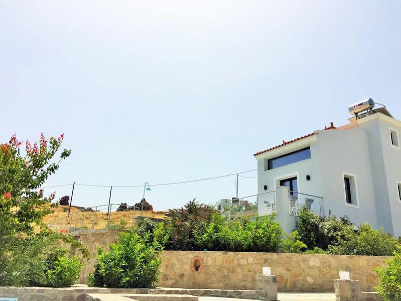 Eleia Seafront Rooms & Villas Petra  Esterno foto