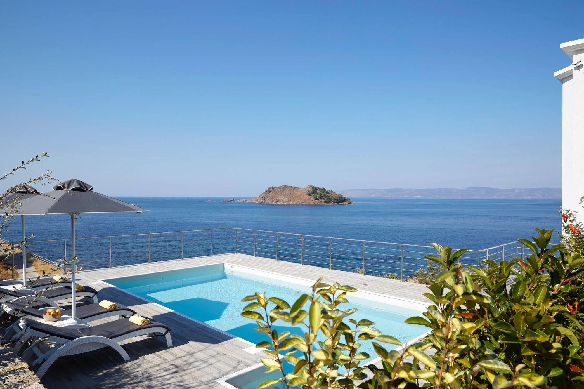 Eleia Seafront Rooms & Villas Petra  Esterno foto